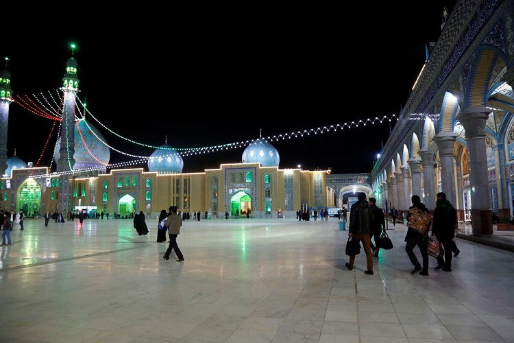 برپایی آئین اعتکاف در مسجد مقدس جمکران با حضور دو هزار معتکف