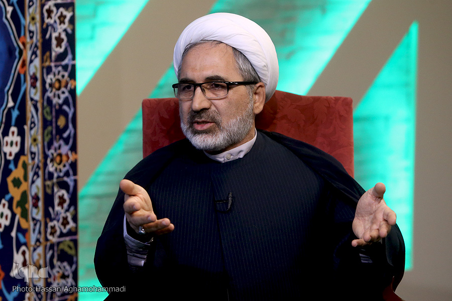 قبادی/////رد نشود////مدیران قرآنی از تشتت آراء پرهیز کنند/ اوقاف متولی اصلی امور قرآنی در کشور شود