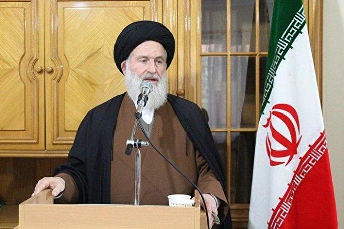 دولت در ترویج اندیشه‌های امامین انقلاب همت کند/ برخورد با اعمال مغایر به اسلام