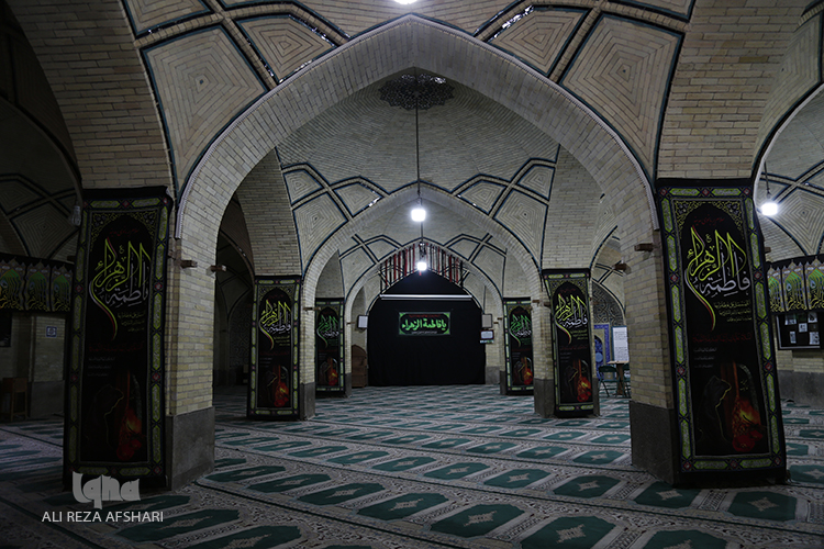 مدرسه ی صدر علمیه امام صادق (صدر چهار باغ)