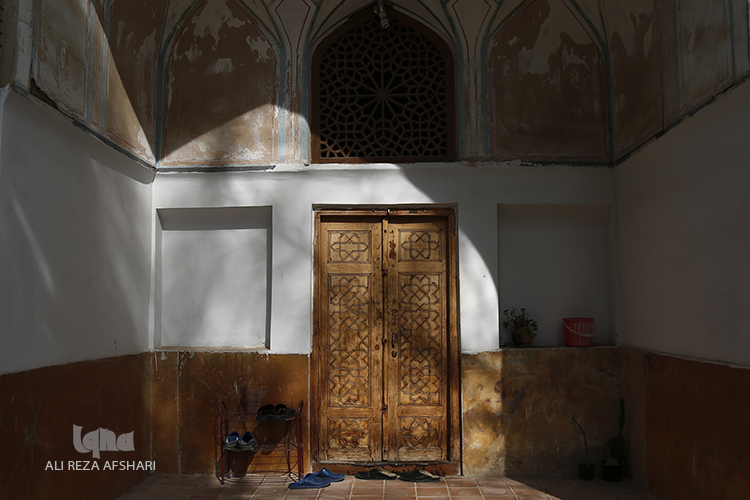 مدرسه ی صدر علمیه امام صادق (صدر چهار باغ)