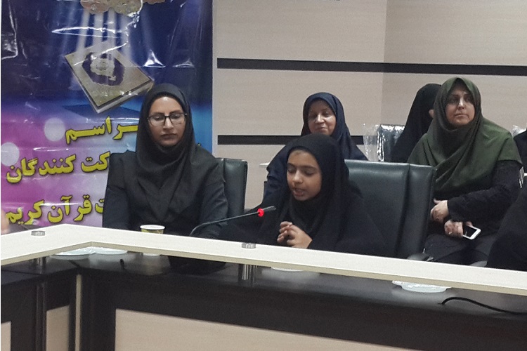تصاویری از اختتامیه مسابقات قرآن فنی‌وحرفه‌ای زاهدان