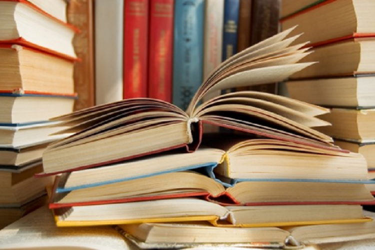 برپایی نمایشگاه کتاب فاطمی در کتابخانه&zwnj;های عمومی اشتهارد