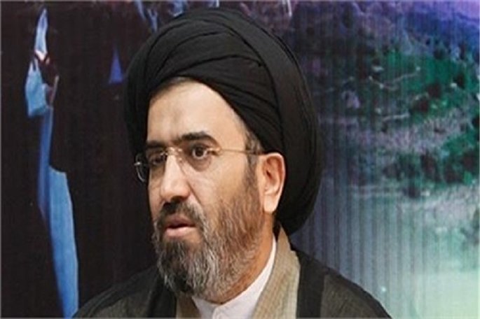 حضرت زهرا (س) نقطه وصل میان جهان اسلام و بین تمام مذاهب اسلامی است