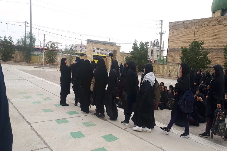 اعزام 270 دانشآموز بهمئی به مناطق عملیاتی اعزام 270 دانشآموز بهمئی به مناطق عملیاتی
