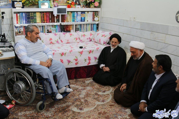 دیدار نماینده ولی فقیه با جانبازان بیرجند