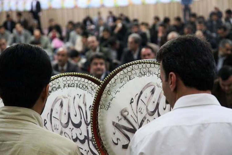 برگزاری برنامه های مذهبی با حفظ جایگاه حضرات معصومین(ع) باشد