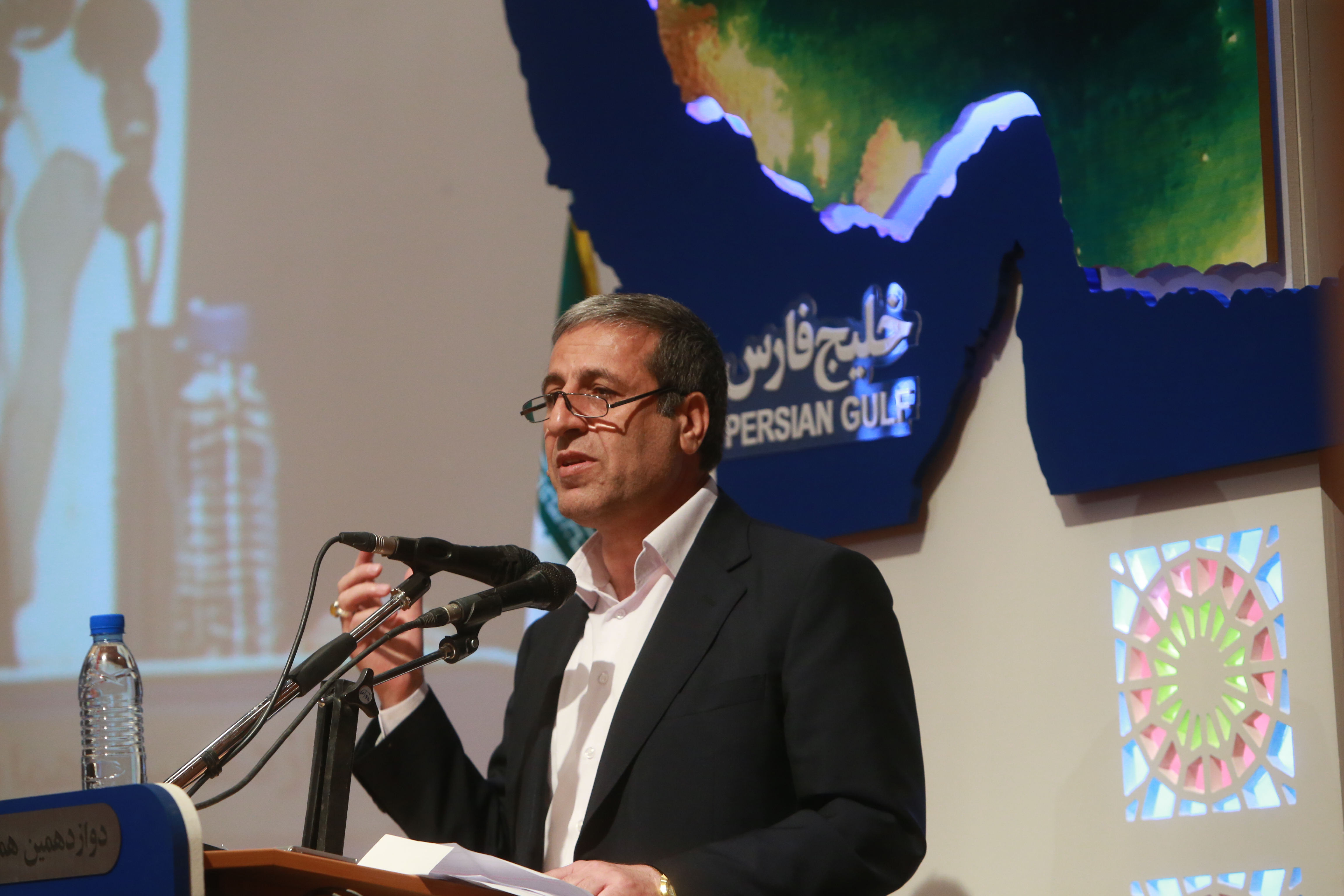 الزامات تدوین سند جامع گردشگری؛ رشد در عرصههای مختلف و شکوفایی اقتصاد الزامات تدوین سند جامع گردشگری؛ رشد در عرصههای مختلف و شکوفایی اقتصاد