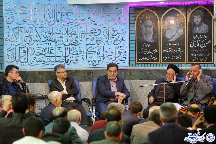 تجلیل از پیشکسوتان قرآنی مشهد در محفل قرآنی شب میلاد مهدی آل محمد(ص)