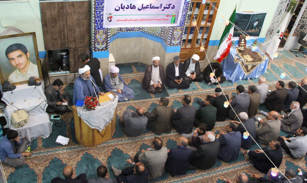 گزارش تصویری رونمایی کتاب «تا روشنای ستاره» در کوهدشت گزارش تصویری رونمایی کتاب «تا روشنای ستاره» در کوهدشت