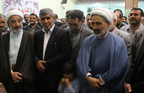 گزارش تصویری رونمایی کتاب «تا روشنای ستاره» در کوهدشت گزارش تصویری رونمایی کتاب «تا روشنای ستاره» در کوهدشت