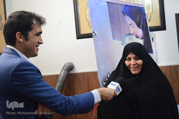 دیدار مسئول سازمان بسیج هنرمندان و سرپرست آموزش و پرورش لرستان با شهید زنده لرستانی دیدار مسئول سازمان بسیج هنرمندان و سرپرست آموزش و پرورش لرستان با شهید زنده لرستانی