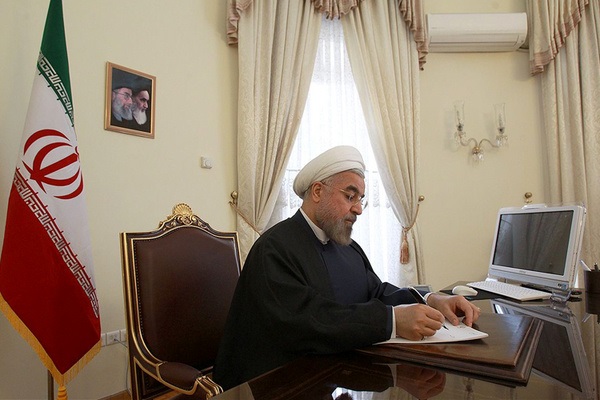 روحانی درگذشت مادر شهیدان سبکتکین را تسلیت گفت