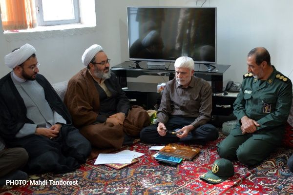 شهیدان فرهنگی سرمشق معلمان هستند