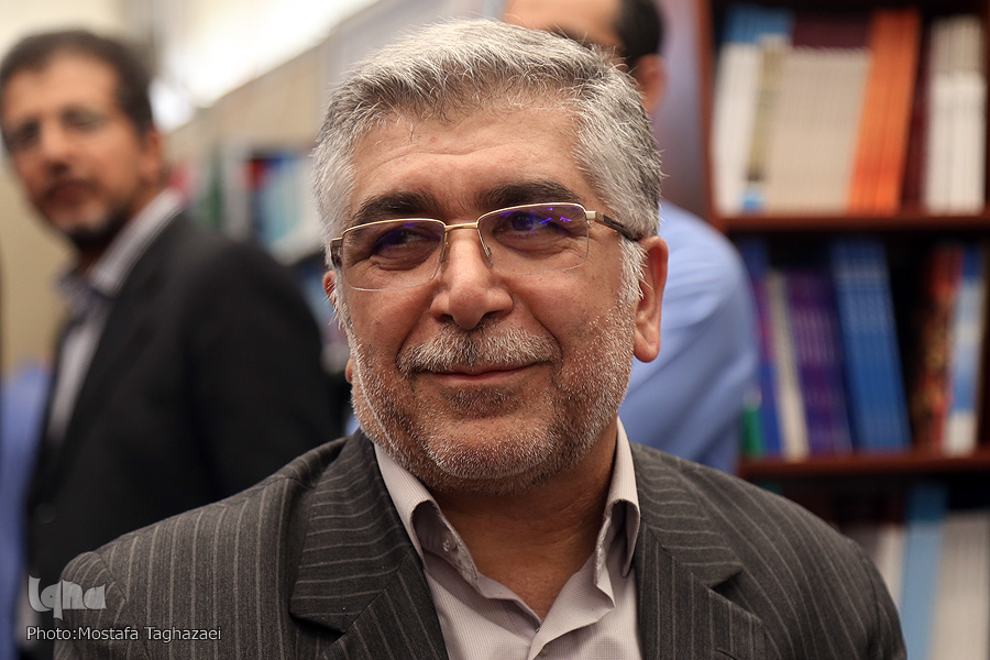 جانمایی غرفه‌های ناشران دانشگاهی با نگاهی سودجویانه بوده است