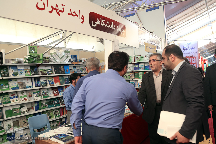 جانمایی غرفه‌های ناشران دانشگاهی با نگاهی سودجویانه بوده است