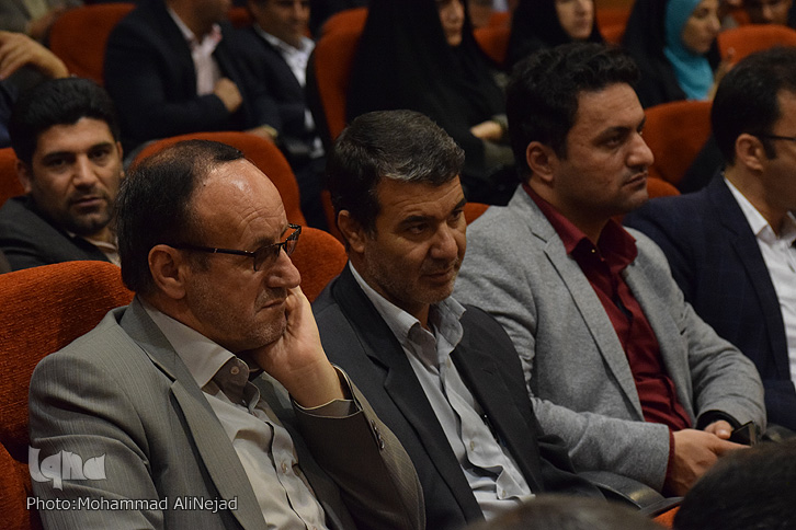 گزارش تصویری آیین تجلیل از معلمان نمونه لرستان