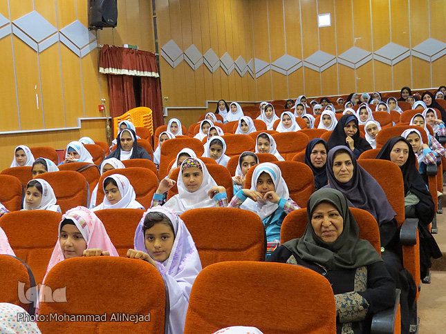گزارش تصویری جشن شکرگزاری قرآن دانشآموزان دبستان یادگار امام(ره) گزارش تصویری جشن شکرگزاری قرآن دانشآموزان دبستان یادگار امام(ره)