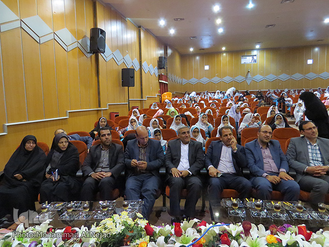 گزارش تصویری جشن شکرگزاری قرآن دانشآموزان دبستان یادگار امام(ره) گزارش تصویری جشن شکرگزاری قرآن دانشآموزان دبستان یادگار امام(ره)