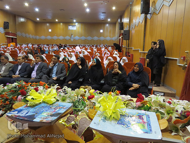 گزارش تصویری جشن شکرگزاری قرآن دانشآموزان دبستان یادگار امام(ره) گزارش تصویری جشن شکرگزاری قرآن دانشآموزان دبستان یادگار امام(ره)