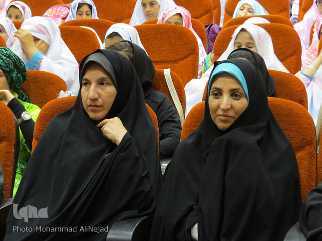 گزارش تصویری جشن شکرگزاری قرآن دانشآموزان دبستان یادگار امام(ره) گزارش تصویری جشن شکرگزاری قرآن دانشآموزان دبستان یادگار امام(ره)