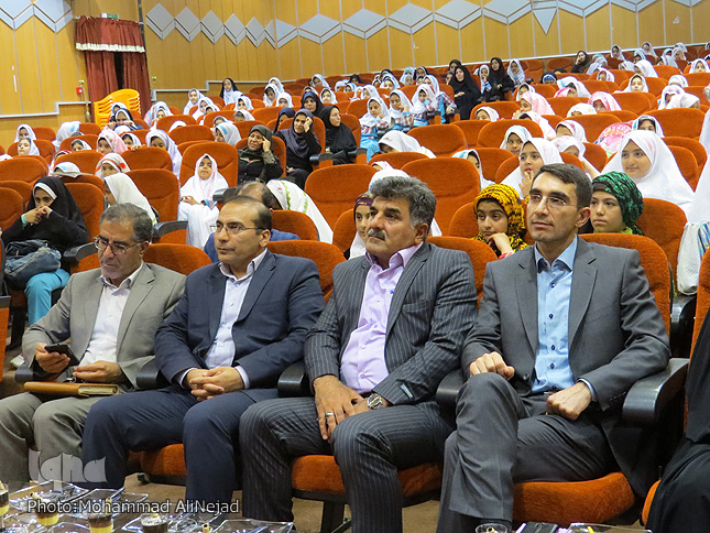 گزارش تصویری جشن شکرگزاری قرآن دانشآموزان دبستان یادگار امام(ره) گزارش تصویری جشن شکرگزاری قرآن دانشآموزان دبستان یادگار امام(ره)