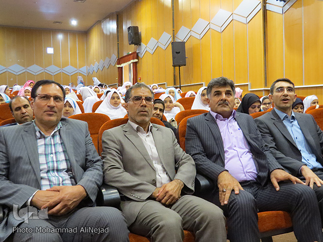 گزارش تصویری جشن شکرگزاری قرآن دانشآموزان دبستان یادگار امام(ره) گزارش تصویری جشن شکرگزاری قرآن دانشآموزان دبستان یادگار امام(ره)