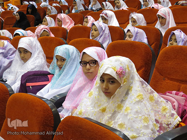 گزارش تصویری جشن شکرگزاری قرآن دانشآموزان دبستان یادگار امام(ره) گزارش تصویری جشن شکرگزاری قرآن دانشآموزان دبستان یادگار امام(ره)