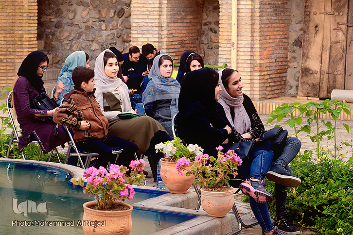 گزارش تصویری شب شعر ویژه هفته نکوداشت خرم&zwnj;آباد
