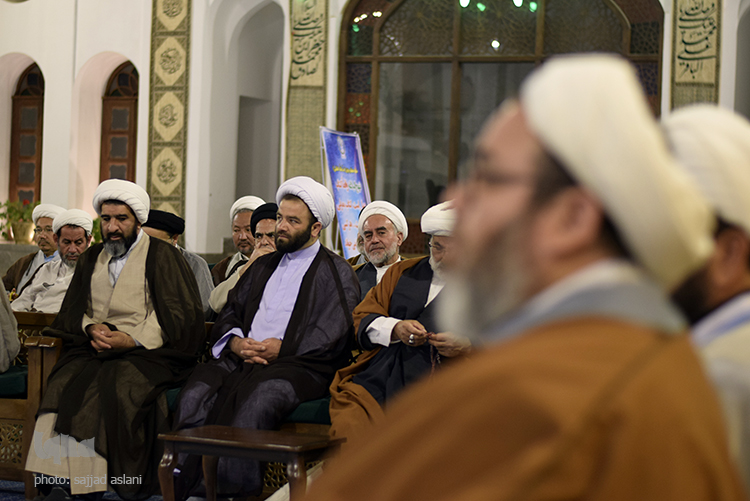 گردهمایی مفسران قرآن و نهج البلاغه با حضور حاج آقا قرایتی و امام جمعه ی اصفهان در روز 3شنبه در حسینیه ی دیانی برگزار شد