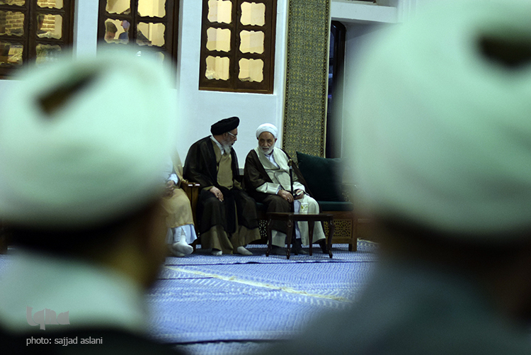 گردهمایی مفسران قرآن و نهج البلاغه با حضور حاج آقا قرایتی و امام جمعه ی اصفهان در روز 3شنبه در حسینیه ی دیانی برگزار شد