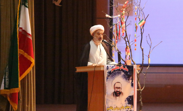 گزارش تصویری همایش بزرگداشت هفته معلم در کوهدشت