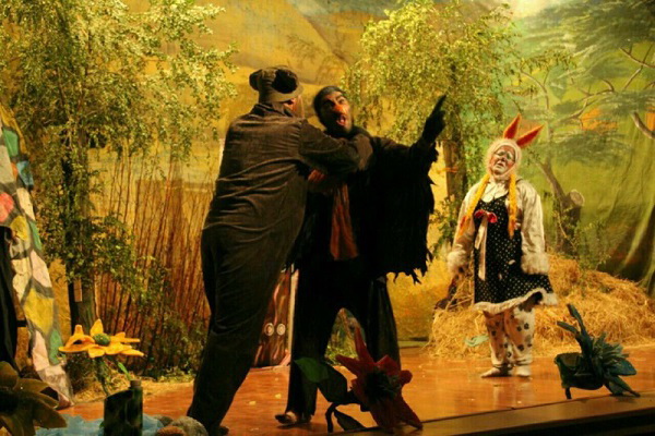 نیم نگاهی بر نمایش &laquo;دزد جنگل&raquo; در بابلسر