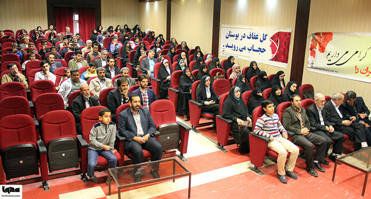 تقدیر از برگزیدگان مسابقات قرآن بنیاد شهید همدان