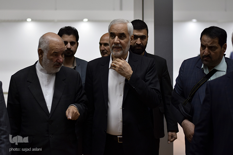 بزرگداشت معلیمین منتخب استان با حضور استاندار اصفهان و رییس امور بین الممل وزارت  در سالن همایش های سیتی سنتر اصفهان در روز 5 شنبه 20/2 برگزار شد