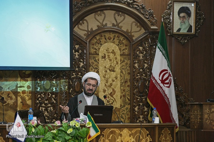 کارگاه آشنایی با ترجمه&zwnj; خواندنی قرآن در تبریز برگزار شد