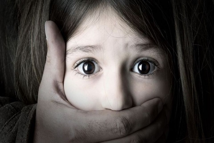 ریشه فرزندآزاری در عزت نفس پایین است ریشه فرزندآزاری در عزت نفس پایین است