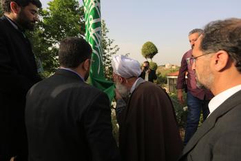 اهتزاز پرچم آستان&zwnj;های حرم حضرت معصومه(س) و مسجد جمکران در لبنان