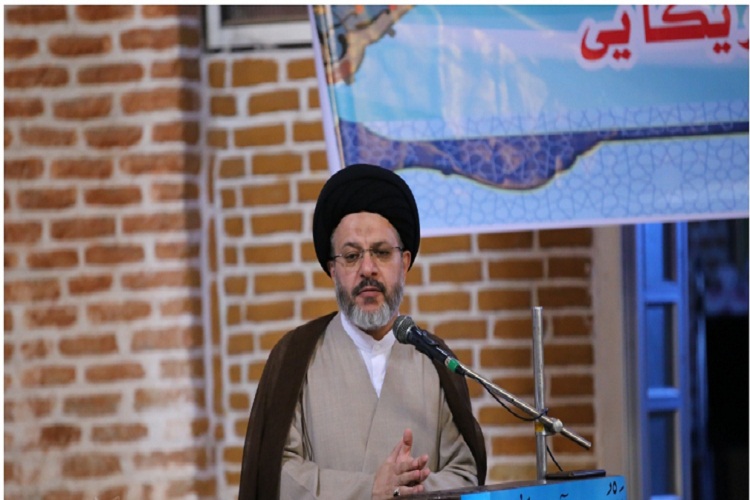 مبلیغین در ماه مبارک رمضان در مهجوریت زدایی از قرآن تلاش کنند