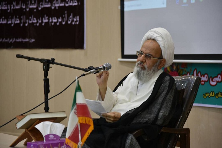 بزرگداشت مرحوم آیت&zwnj;الله ایمانی در حوزه&zwnj;های علمیه خواهران فارس/ در انجام وظیفه با خود مغالطه نكنیم