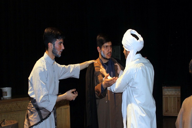 ساخت تئاترهایی با موضوع شعار سال و معضلات اجتماعی ساخت تئاترهایی با موضوع شعار سال و معضلات اجتماعی