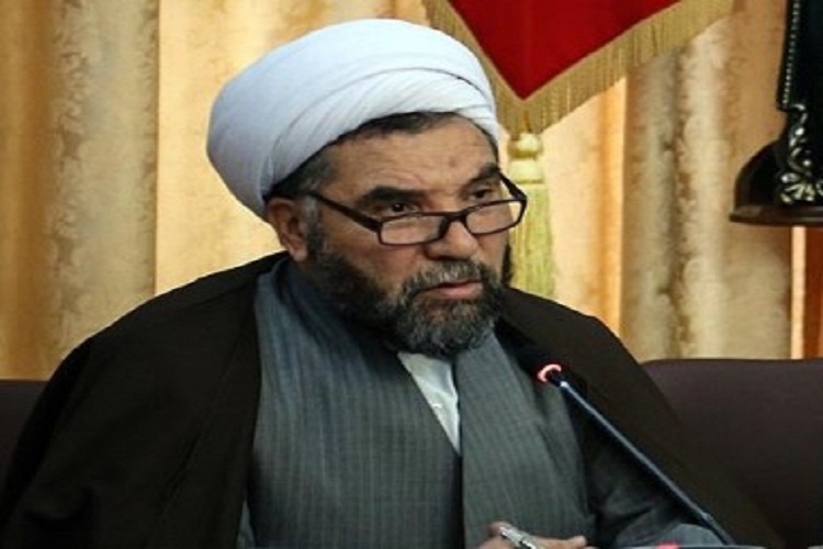 امام خمینی(ره) اسوه و الگوی تمام مسلمین است امام خمینی(ره) اسوه و الگوی تمام مسلمین است