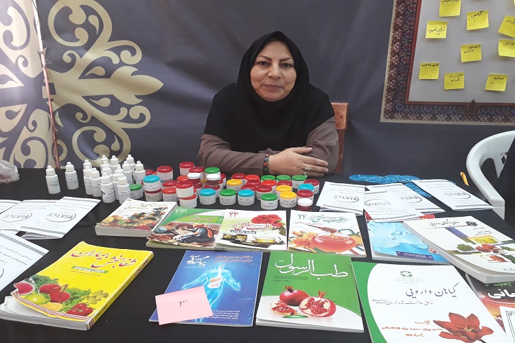 روایتی از تلاش یک بانوی بیرجندی برای احیای ظرفیتی بی نظیر در خراسانجنوبی روایتی از تلاش یک بانوی بیرجندی برای احیای ظرفیتی بی نظیر در خراسانجنوبی