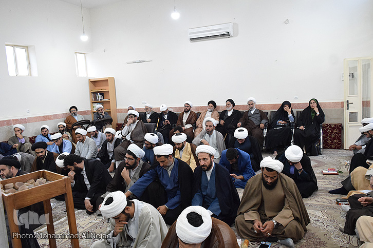 برگزاری همایش «طلایهداران تبلیغ» در لرستان + عکس برگزاری همایش «طلایهداران تبلیغ» در لرستان + عکس