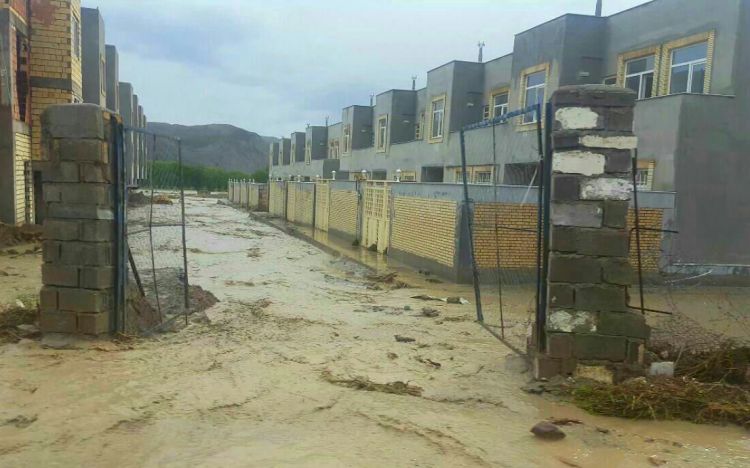225 نفر در خراسانشمالی گرفتار سیل شدند 225 نفر در خراسانشمالی گرفتار سیل شدند