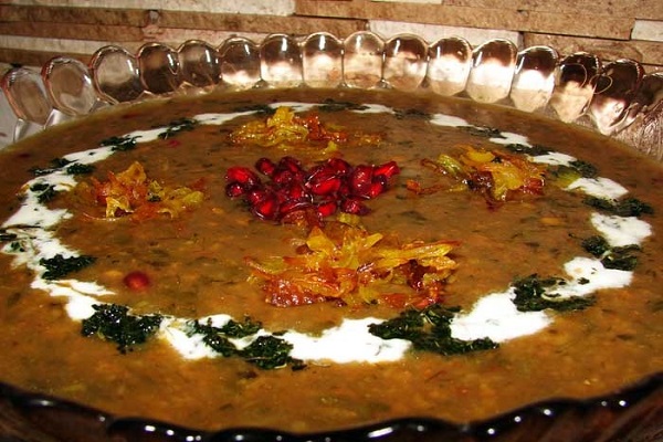 ختم قرآن در سی شب/ هالاو و کولیره رنگ سفره‌های افطار