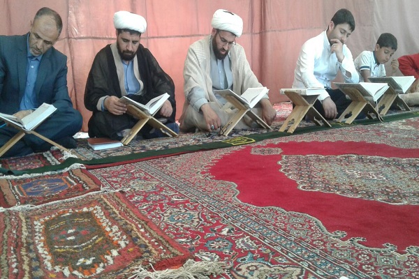 تلاوت قاریان ممتاز شهرستان سجاس در محفل قرآنی تلاوت قاریان ممتاز شهرستان سجاس در محفل قرآنی