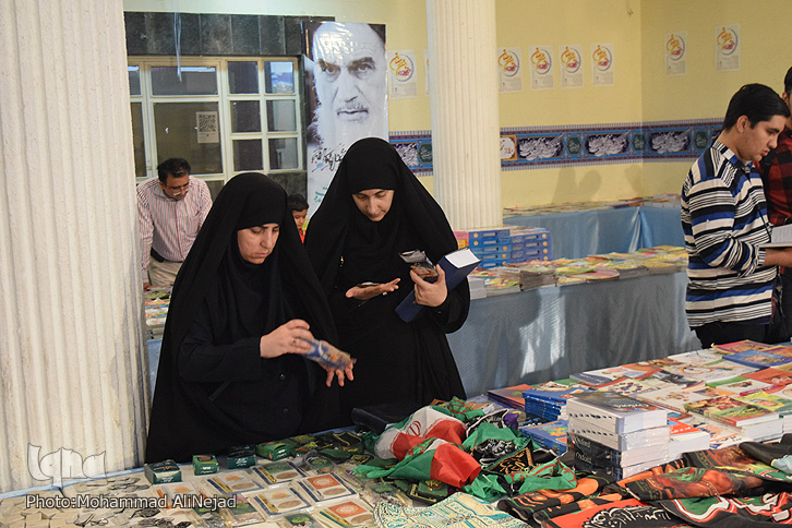 گزارش تصویری نمایشگاه کتاب و نرمافزار علوم قرآنی لرستان گزارش تصویری نمایشگاه کتاب و نرمافزار علوم قرآنی لرستان