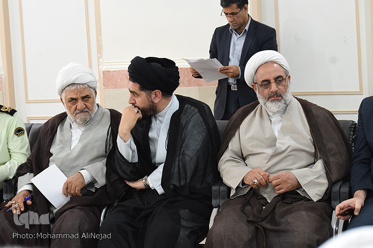 گزارش تصویری جلسه شورای فرهنگ عمومی لرستان گزارش تصویری جلسه شورای فرهنگ عمومی لرستان