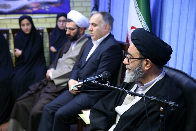 مساجد فعالیت خود را بر روی کودکان و نوجوانان متمرکز کنند